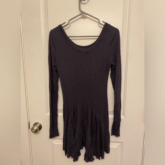 Unique Low-Back/Train Le Chateau Top - Picture 2 of 3